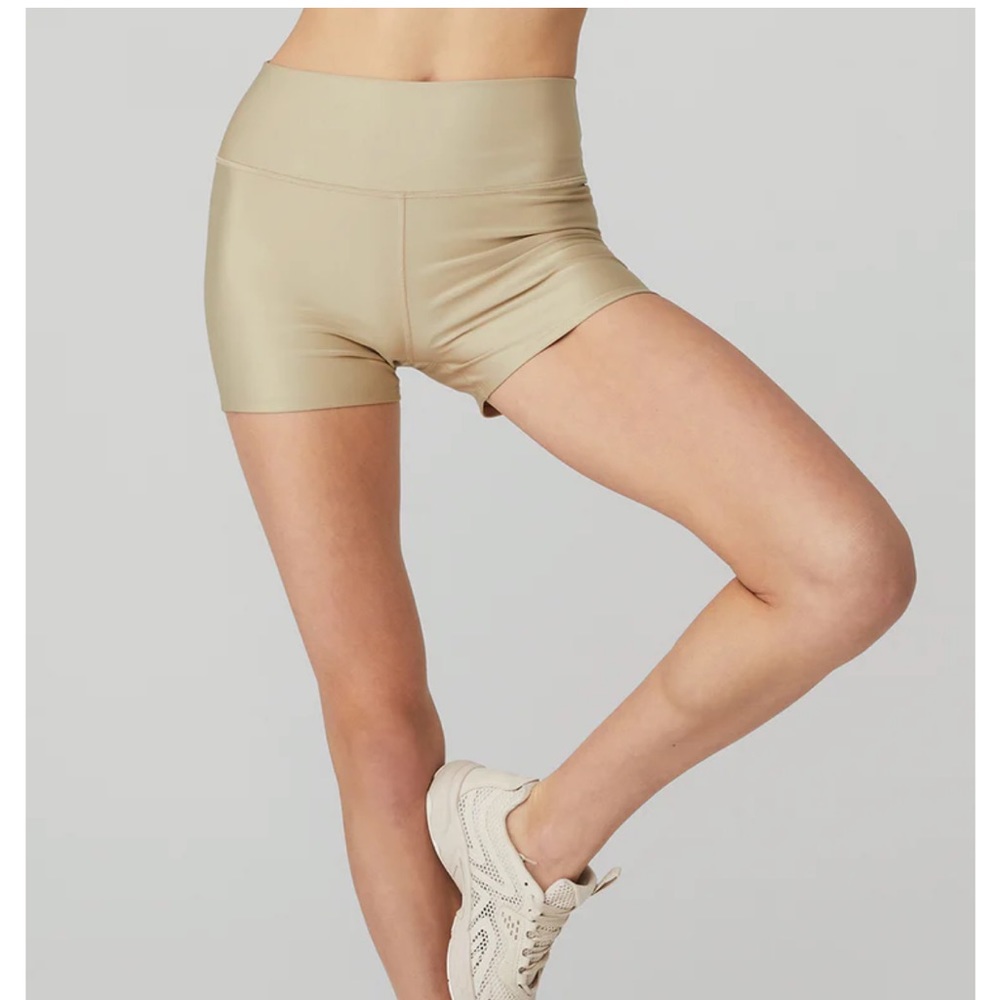 ALO 3” High Waist Airlift Short